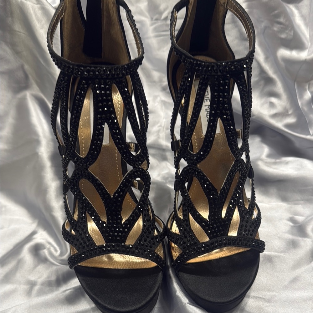Steve Madden Black Elegant Strappy Heels